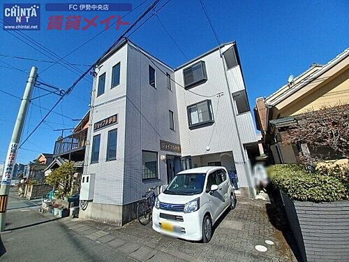 三重県伊勢市船江２丁目 3階建 築32年