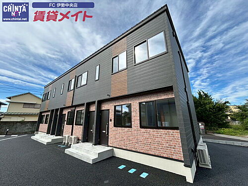 三重県伊勢市小俣町本町 2階建 