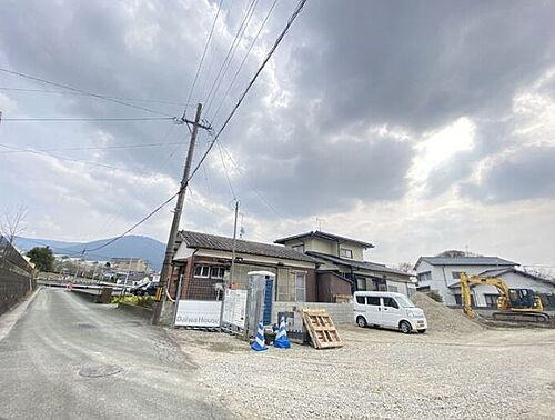 福岡県糟屋郡篠栗町津波黒１丁目 2階建 