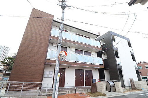 大阪府摂津市千里丘東４丁目 3階建 築6年10ヶ月