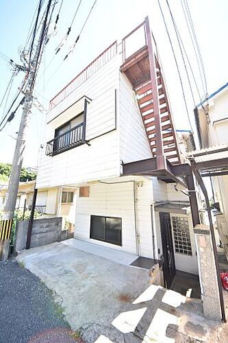 鶯町３丁目戸建 2階建