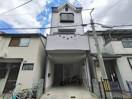 京都府向日市寺戸町山縄手 築30年1ヶ月 3階建