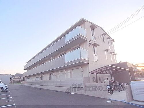 京都府京都市伏見区下鳥羽西柳長町 築11年3ヶ月 3階建