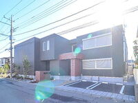 栃木県小山市西城南3丁目 2階建