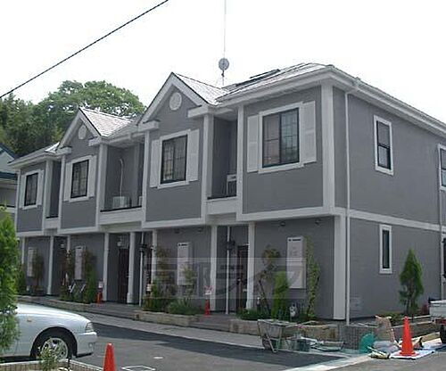 京都府京田辺市三山木上谷浦 2階建