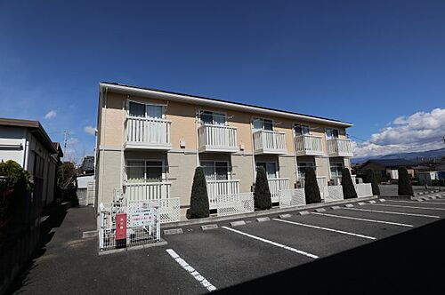 山梨県南アルプス市徳永 2階建 築15年10ヶ月