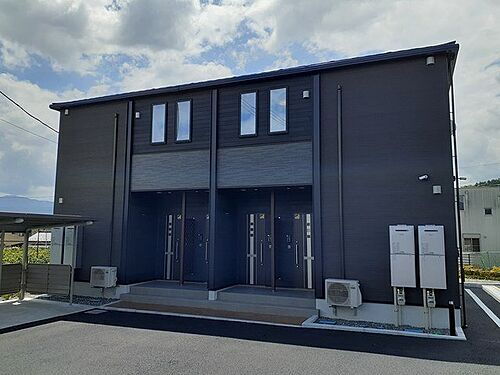 山梨県南アルプス市小笠原 2階建 築1年11ヶ月
