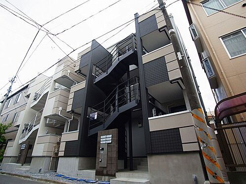 東京都足立区梅田１丁目 築6年7ヶ月 3階建