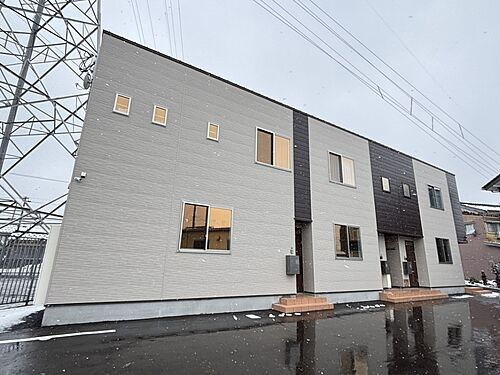 富山県富山市千原崎２丁目 賃貸アパート