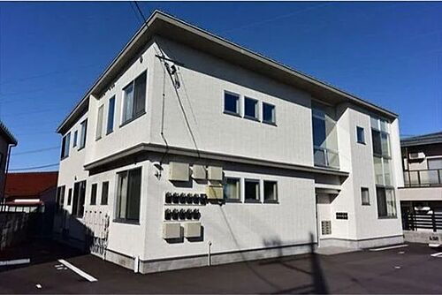 富山県富山市長江本町 築7年5ヶ月 2階建