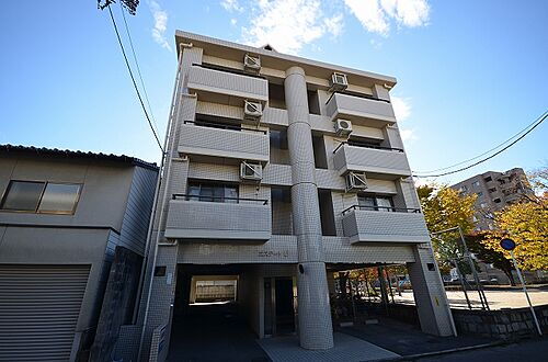 広島県広島市西区南観音６丁目 4階建