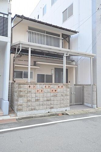広島県広島市中区西十日市町 2階建