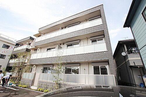 広島県広島市安佐南区川内５丁目 3階建