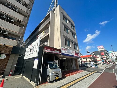 広島県広島市西区三篠町３丁目 4階建