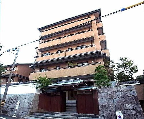 京都府京都市東山区粟田口三条坊町 5階建 築18年3ヶ月