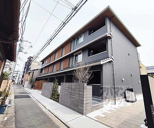 京都府京都市下京区六条通室町東入東魚屋町 築1年未満 3階建