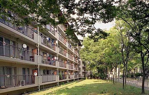 ＵＲ花園 5階建