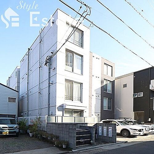 愛知県名古屋市熱田区波寄町 築6年11ヶ月 4階建