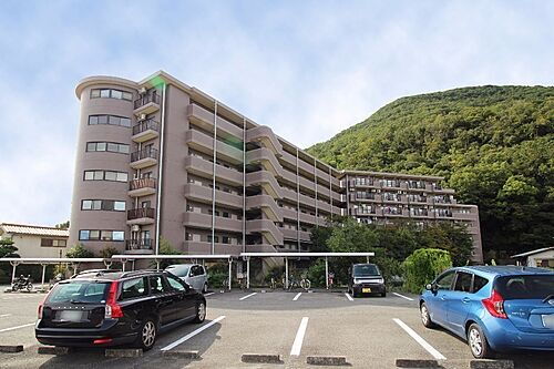 サンライフ春日居 7階建