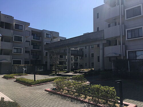 藤和ライブタウン新在家 4階建