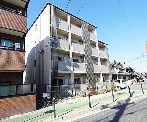 京都府京都市伏見区下鳥羽芹川町 4階建 築3年8ヶ月