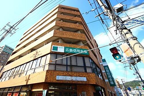 広島県広島市西区中広町１丁目 7階建