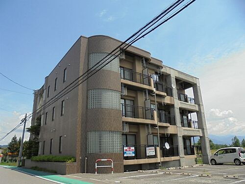 長野県安曇野市豊科高家 3階建 築24年4ヶ月