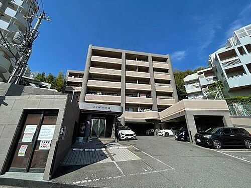 大阪府吹田市山田東３丁目 6階建