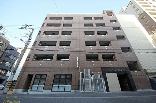 大阪府大阪市西区靱本町３丁目 7階建