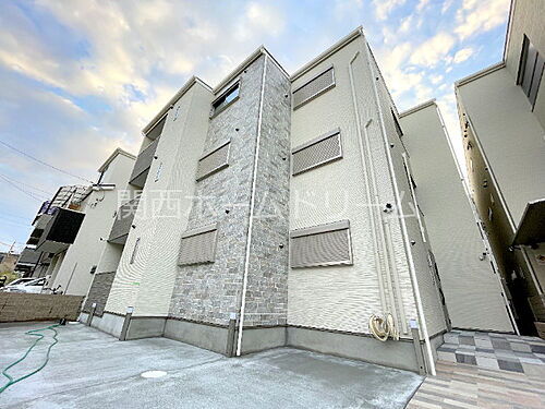 大阪府寝屋川市萱島桜園町 賃貸アパート