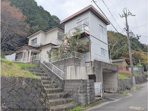 京都府亀岡市稗田野町柿花梶林 築47年7ヶ月 2階建