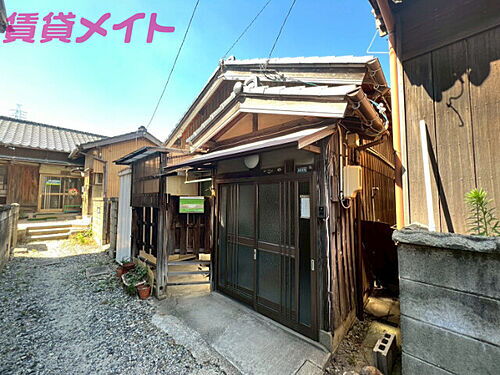 三重県四日市市平町 賃貸一戸建て