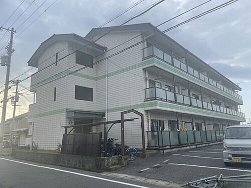 ロフティ津市場