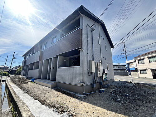 ラヴィエール 2階建