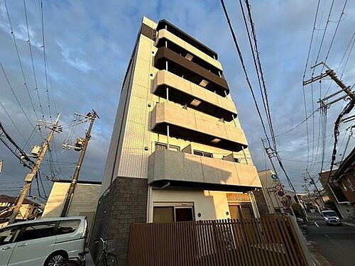 兵庫県川西市小花２丁目 6階建