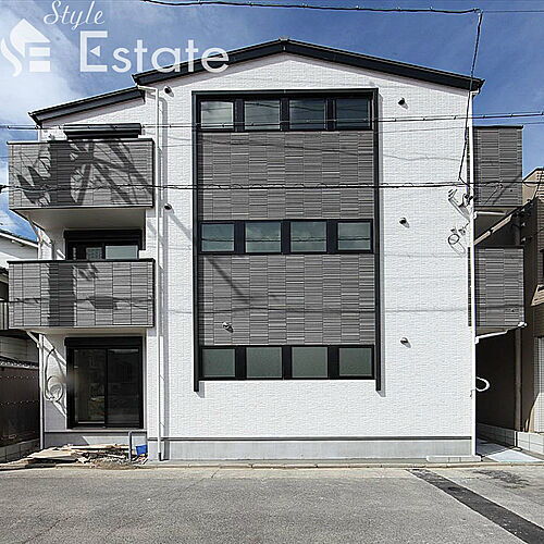 愛知県名古屋市中村区東宿町３丁目 築8年11ヶ月 3階建