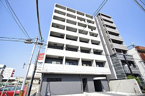 大阪府大阪市北区中津５丁目 8階建