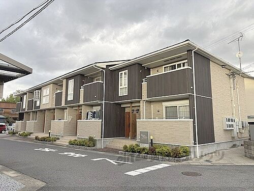 滋賀県愛知郡愛荘町長野 築16年5ヶ月 2階建