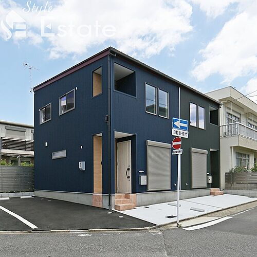 愛知県名古屋市千種区萱場２丁目 2階建 