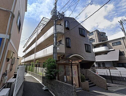 メゾンソレイユ 地上4階地下1階建