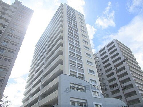 滋賀県栗東市綣３丁目 賃貸マンション