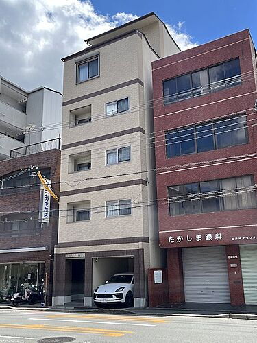 メゾンアーサー