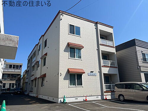 北海道札幌市南区南三十二条西９丁目 3階建 築2年10ヶ月