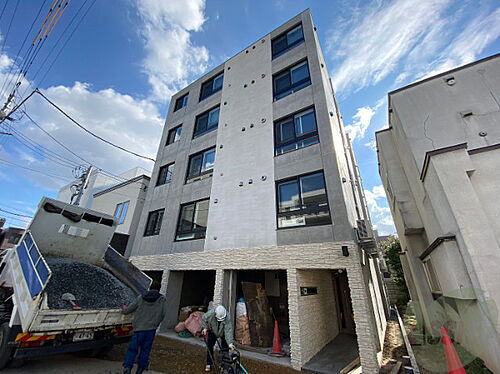 北海道札幌市中央区南六条西１５丁目 5階建 築1年9ヶ月