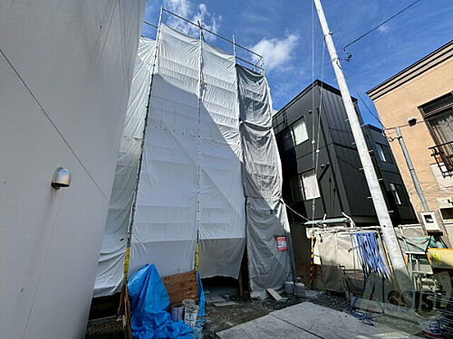 北海道札幌市豊平区平岸二条８丁目  4階建