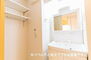 新田旭町アパート スペースが確保できる洗面所です