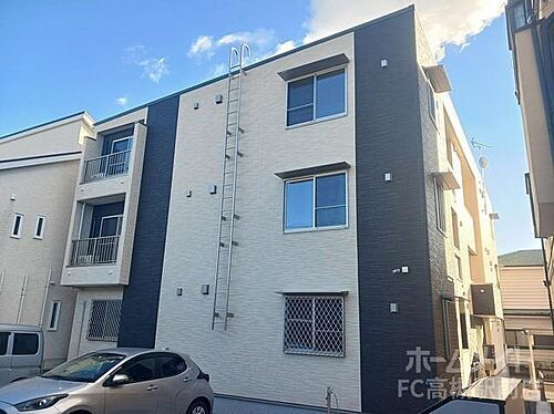 大阪府茨木市東太田２丁目 築1年2ヶ月 3階建