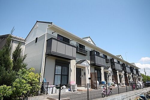 滋賀県東近江市五個荘竜田町 テラスハウス