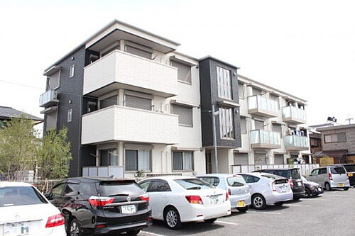 滋賀県守山市吉身３丁目 築8年4ヶ月 3階建