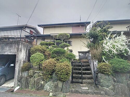 耕心２丁目貸家 2階建